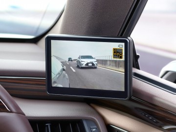 Lexus z kamerami zamiast lusterek r&oacute;wnież w Polsce?